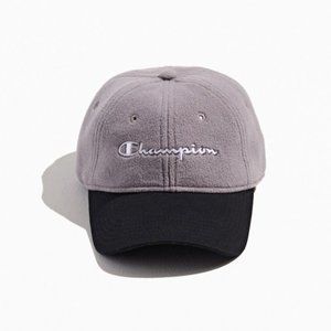 ✨BNWT✨ Champion Script Polar Fleece Baseball Hat
